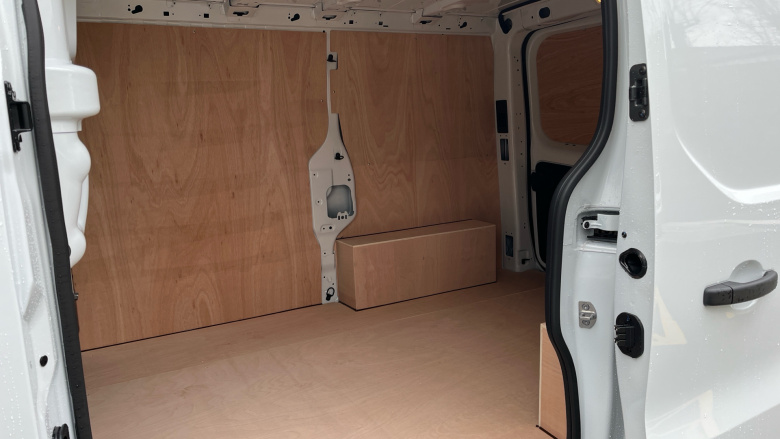 Renault Trafic Swb Diesel SL30 Blue dCi 150 Advance [Safety] Van EAG9